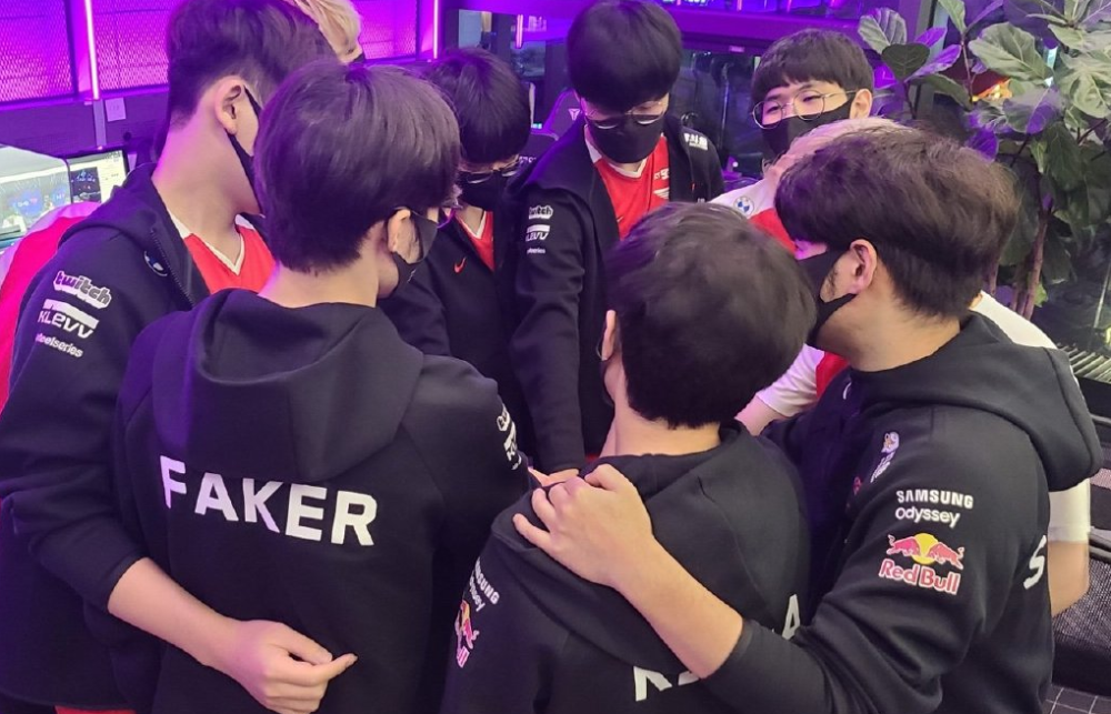 特缺席的情 特缺席的情