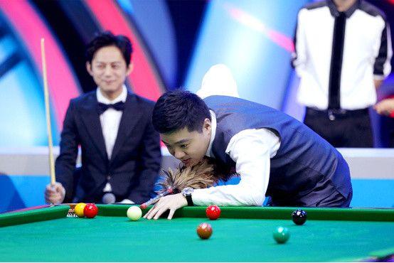 而杨哲在这 而杨哲在这